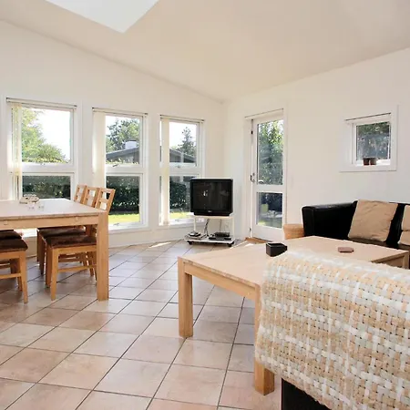 Haderslev With Fireplace 11 *